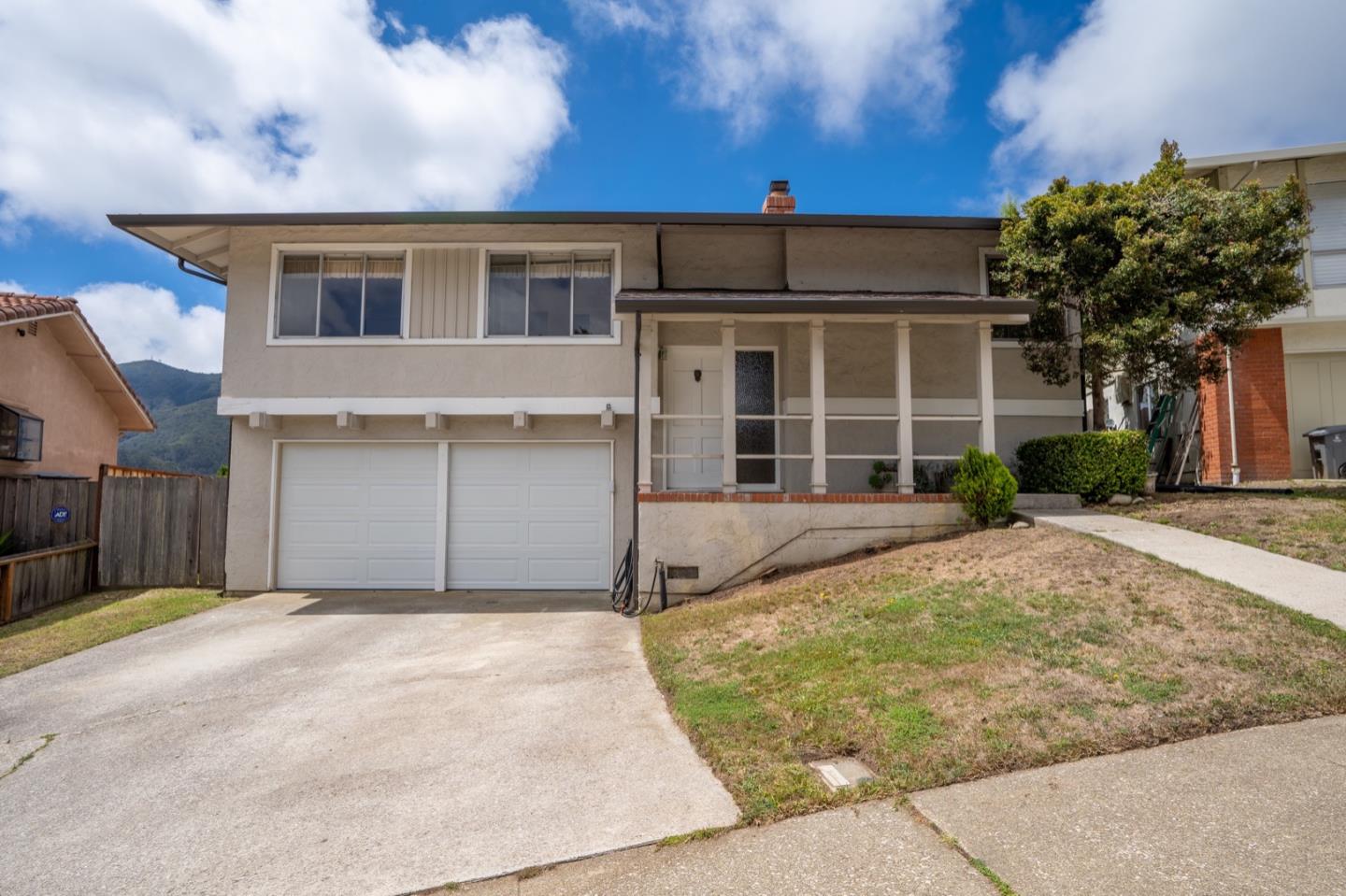 Detail Gallery Image 1 of 1 For 1091 Park Pacifica Ave, Pacifica,  CA 94044 - 3 Beds | 2 Baths