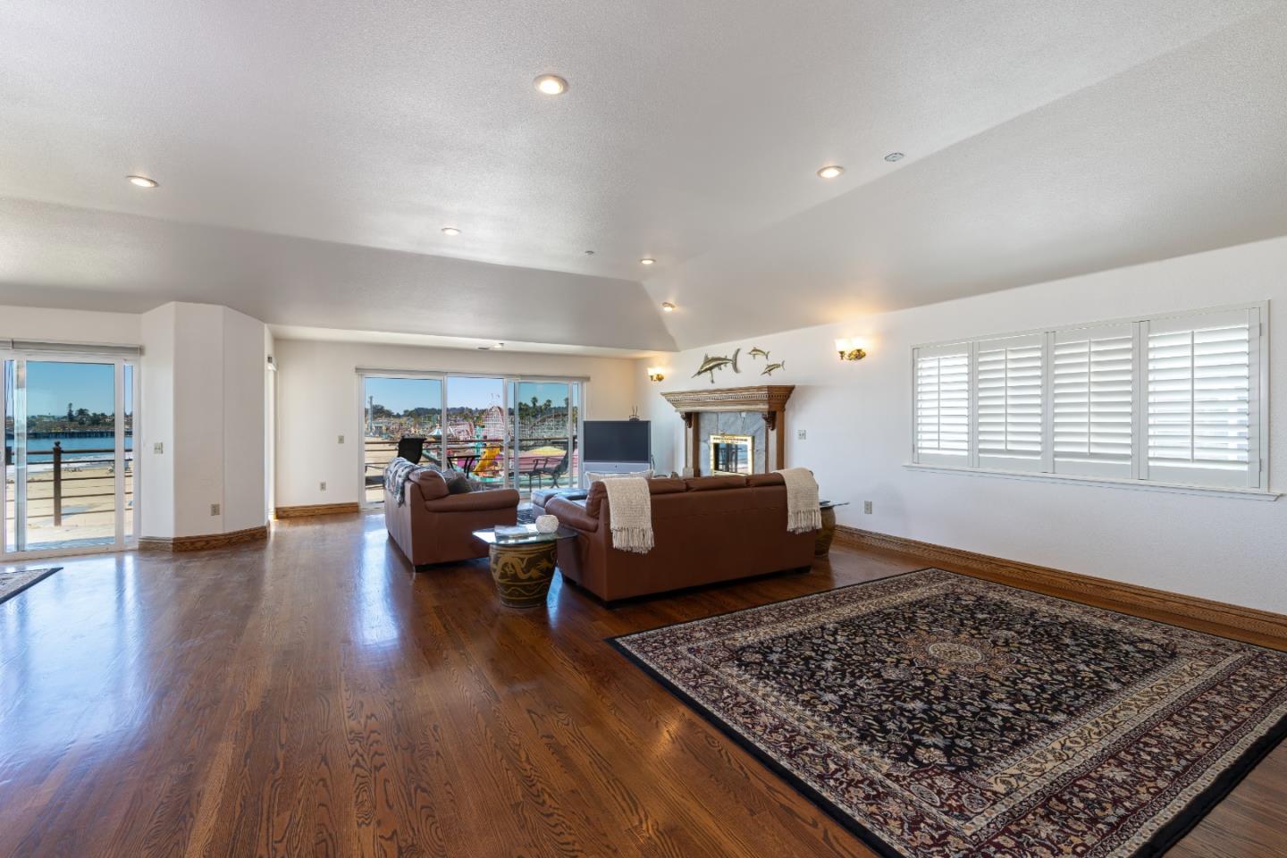 Detail Gallery Image 12 of 36 For 1148 E Cliff Dr, Santa Cruz,  CA 95062 - – Beds | – Baths