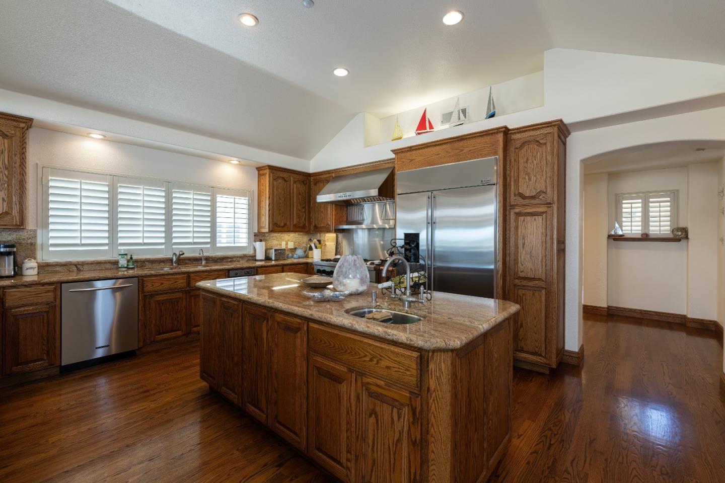 Detail Gallery Image 18 of 36 For 1148 E Cliff Dr, Santa Cruz,  CA 95062 - – Beds | – Baths