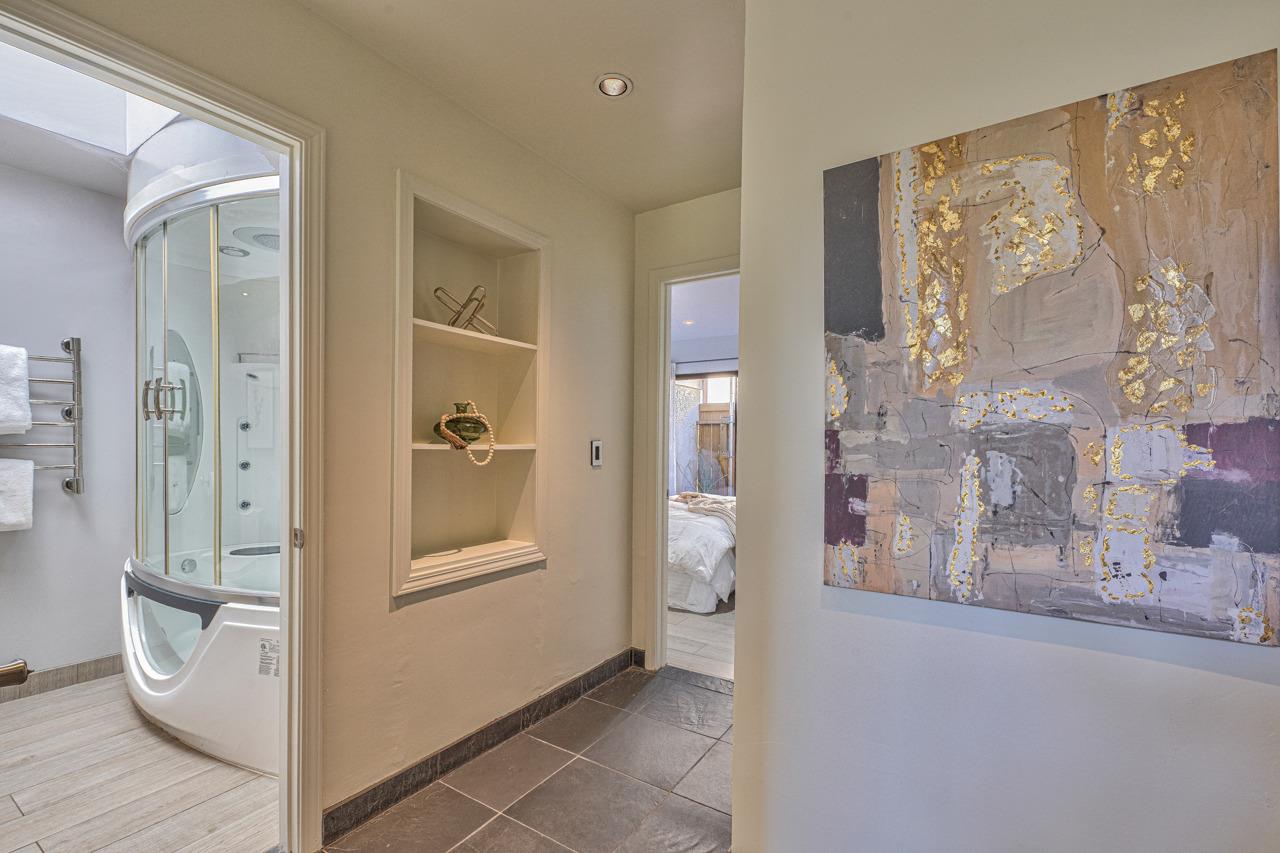 Detail Gallery Image 20 of 43 For 1 Montsalas Dr, Monterey,  CA 93940 - 2 Beds | 2 Baths