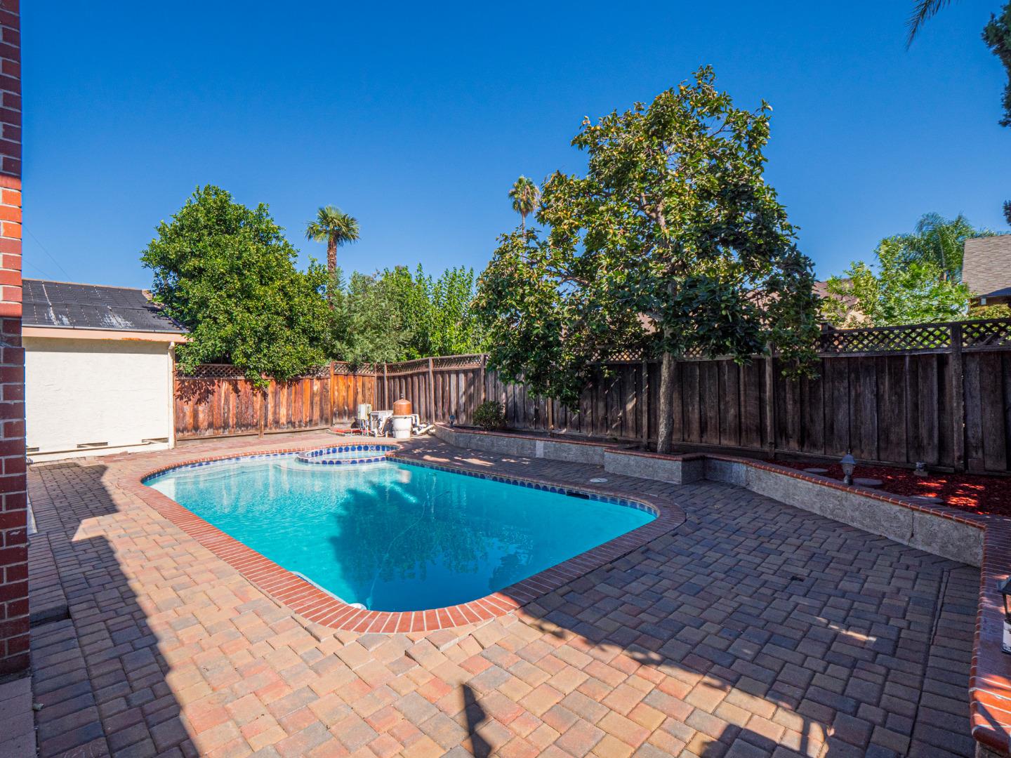 Detail Gallery Image 19 of 57 For 724 Amanda Dr, San Jose,  CA 95136 - 4 Beds | 2 Baths