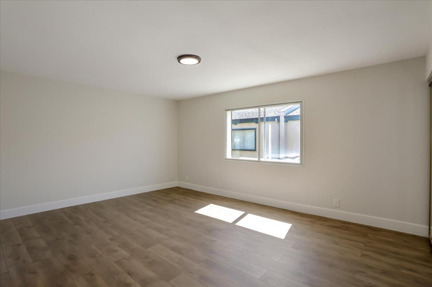 Detail Gallery Image 11 of 26 For 1031 Clyde Ave #803,  Santa Clara,  CA 95054 - 2 Beds | 2/1 Baths