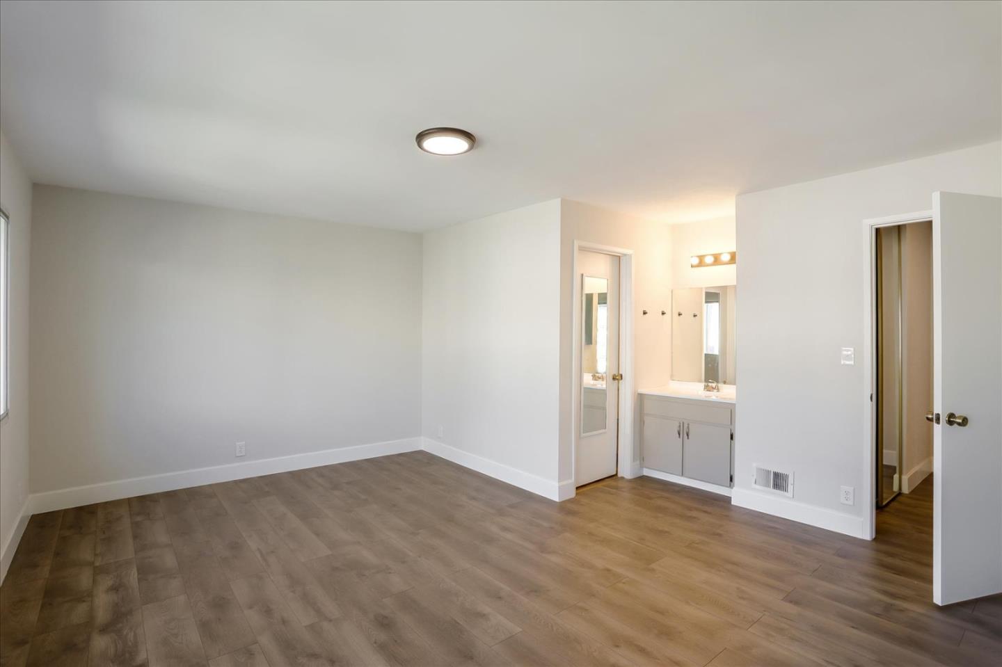 Detail Gallery Image 14 of 26 For 1031 Clyde Ave #803,  Santa Clara,  CA 95054 - 2 Beds | 2/1 Baths