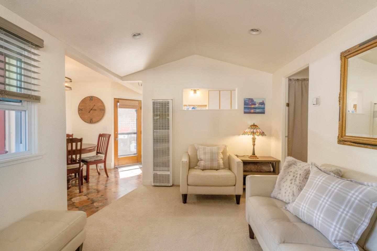 Detail Gallery Image 3 of 16 For 312 Sloat Ave, Monterey,  CA 93940 - 2 Beds | 1 Baths
