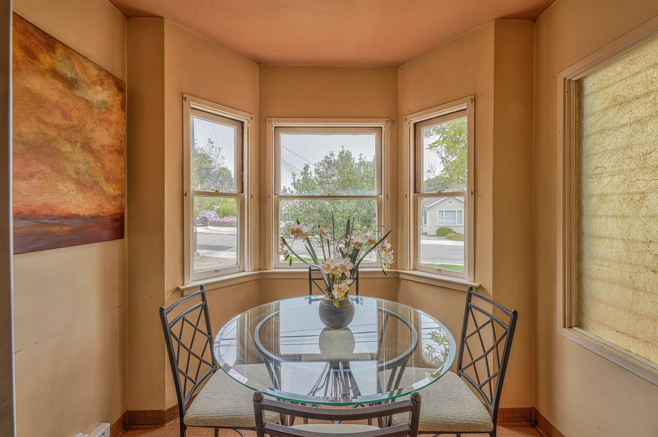 Detail Gallery Image 12 of 37 For 817 Congress Ave, Pacific Grove,  CA 93950 - 5 Beds | 2/1 Baths