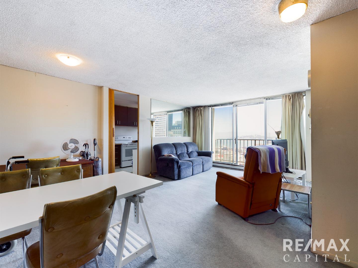 Detail Gallery Image 7 of 13 For 946 Stockton St 18c,  San Francisco,  CA 94108 - 2 Beds | 1/1 Baths