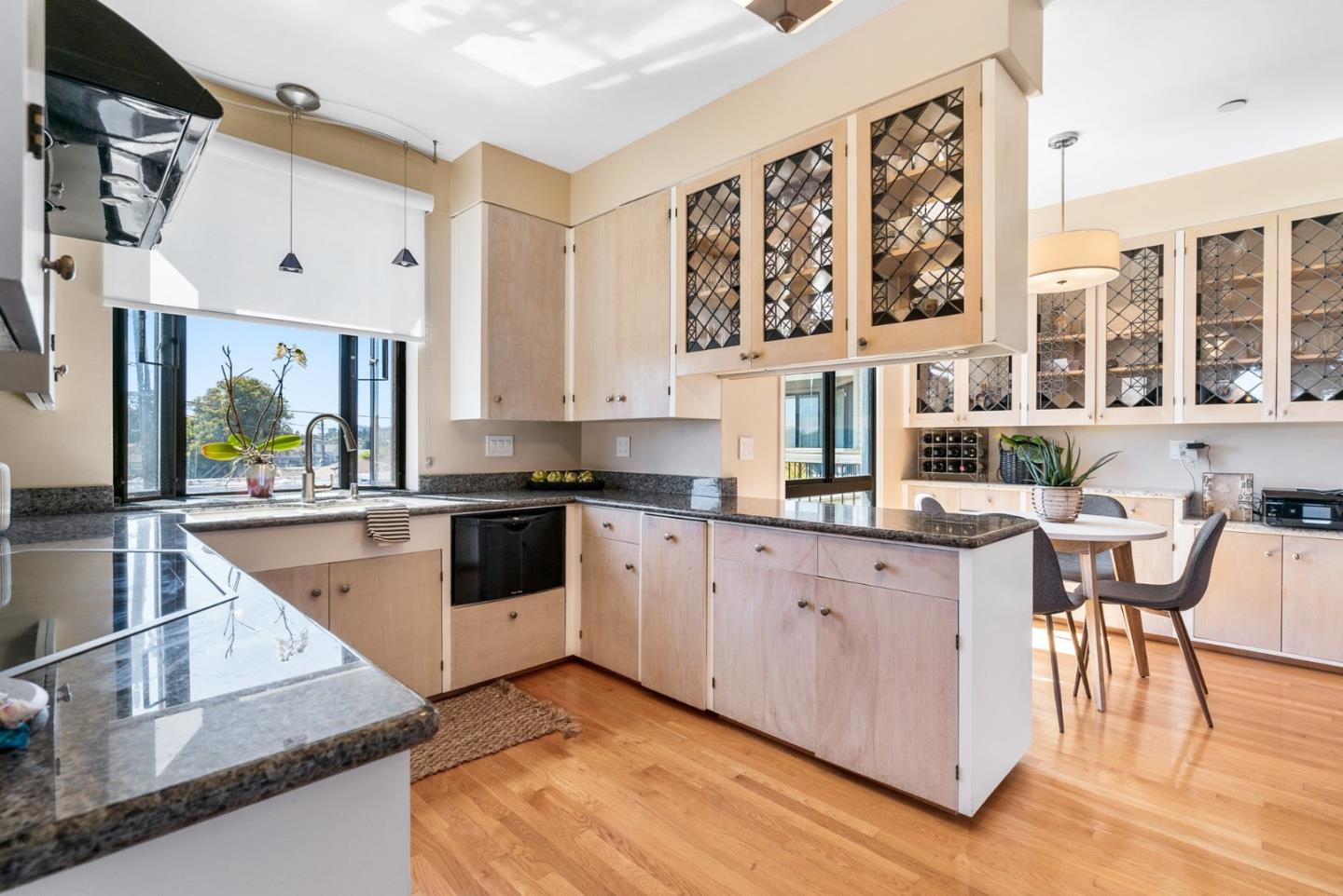 Detail Gallery Image 17 of 44 For 515 2nd St 1a,  Santa Cruz,  CA 95060 - 2 Beds | 2 Baths