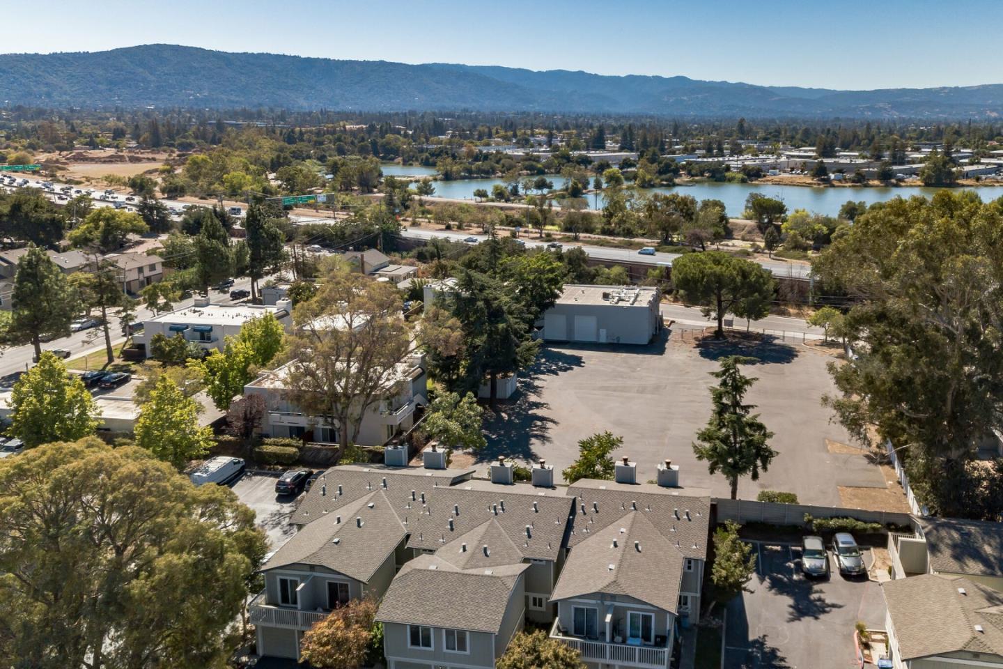 Detail Gallery Image 1 of 1 For 101 Redding Rd #B2,  Campbell,  CA 95008 - 2 Beds | 1/1 Baths