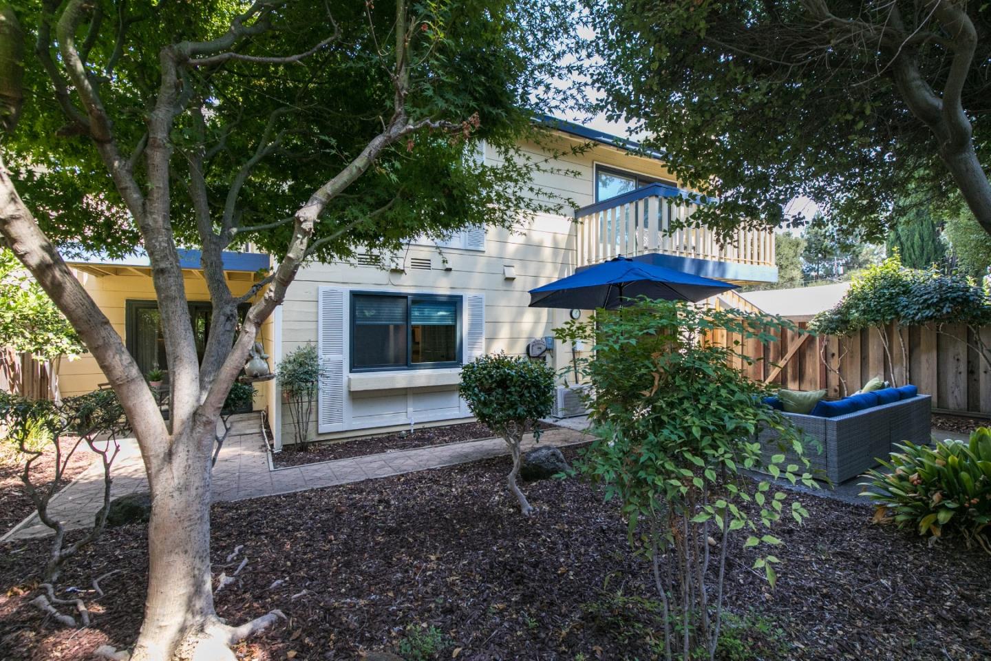Detail Gallery Image 18 of 23 For 914 Boranda Ave #4,  Mountain View,  CA 94040 - 2 Beds | 1 Baths