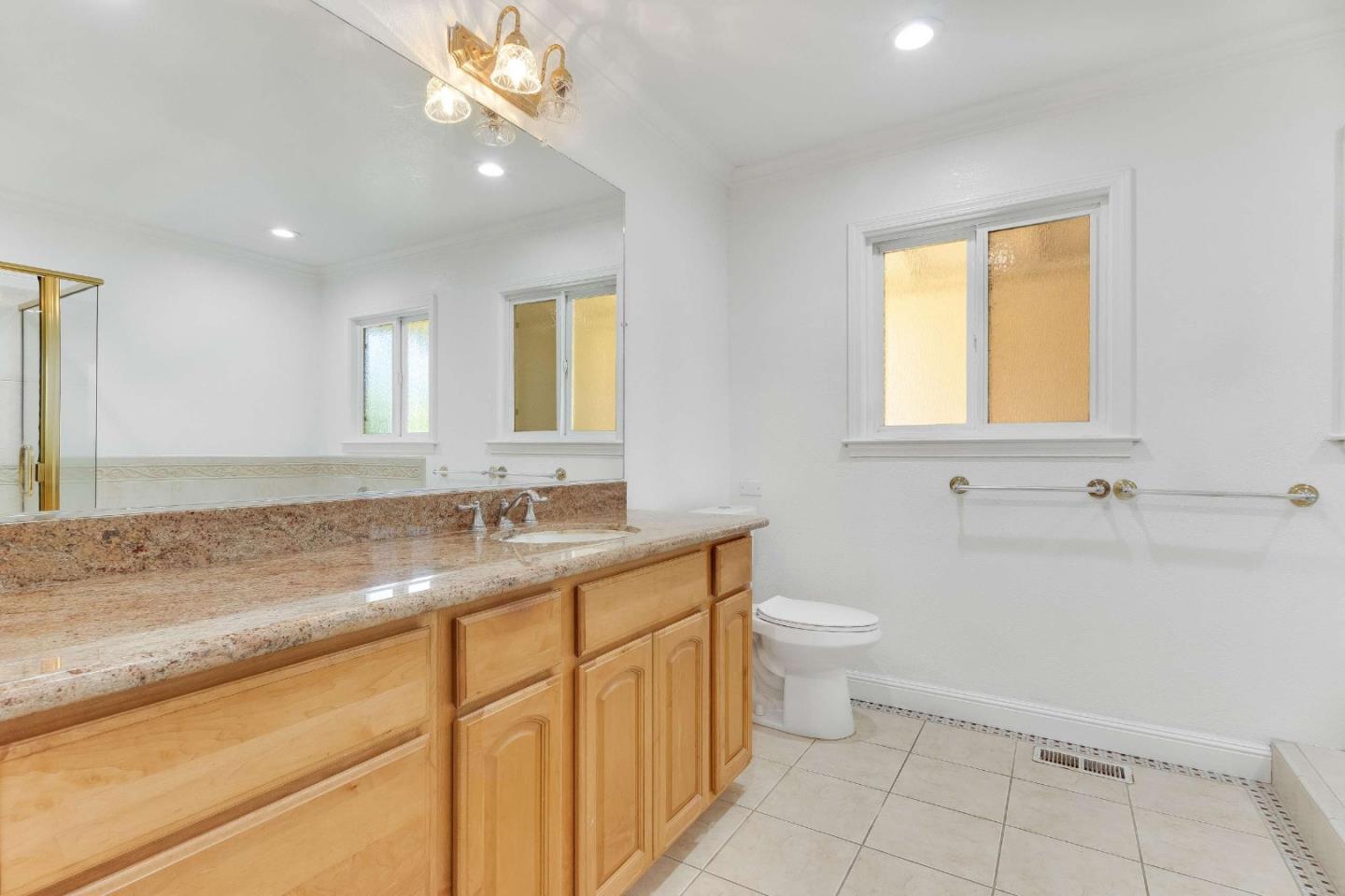 Detail Gallery Image 19 of 37 For 13946 Trinity Ct, Saratoga,  CA 95070 - 5 Beds | 2/1 Baths