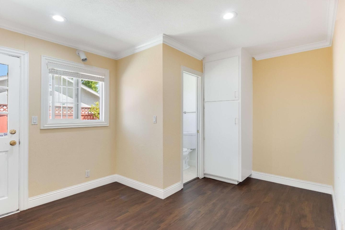 Detail Gallery Image 22 of 37 For 13946 Trinity Ct, Saratoga,  CA 95070 - 5 Beds | 2/1 Baths