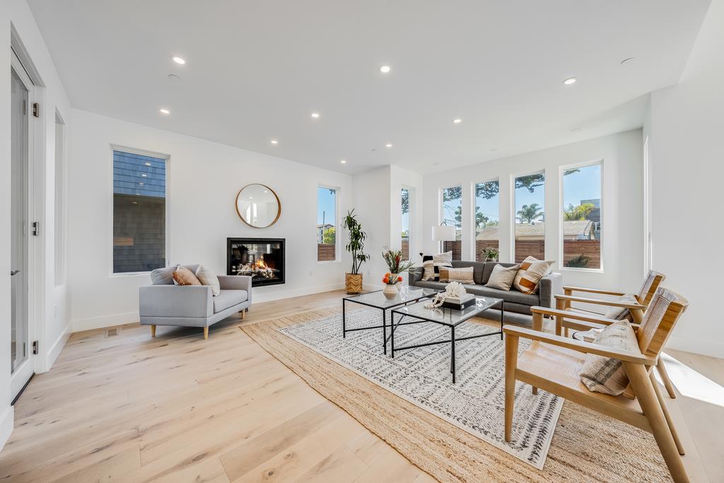 Detail Gallery Image 5 of 46 For 110 Bay Crest Rd, Santa Cruz,  CA 95062 - 3 Beds | 3/1 Baths
