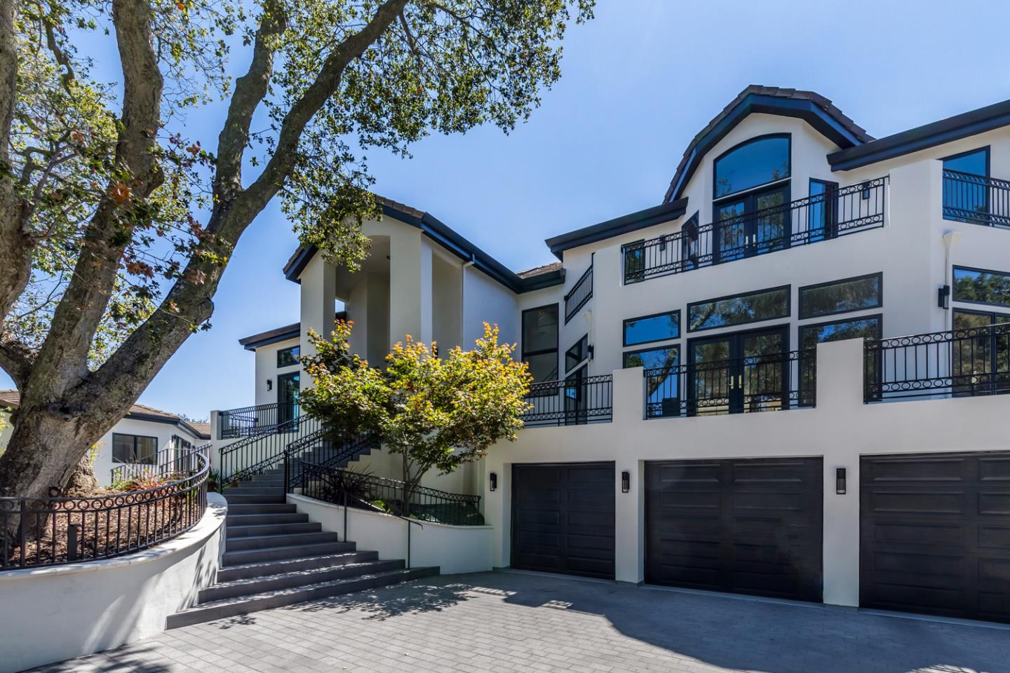 Detail Gallery Image 1 of 37 For 333 Raymundo Dr, Woodside,  CA 94062 - 4 Beds | 5/1 Baths