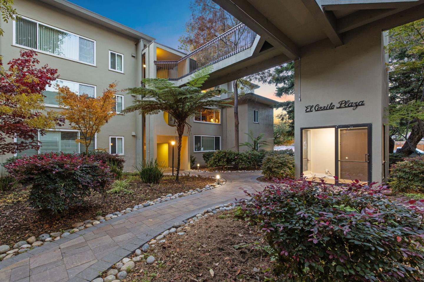 Detail Gallery Image 1 of 1 For 177 N El Camino Real #36,  San Mateo,  CA 94401 - 2 Beds | 1 Baths