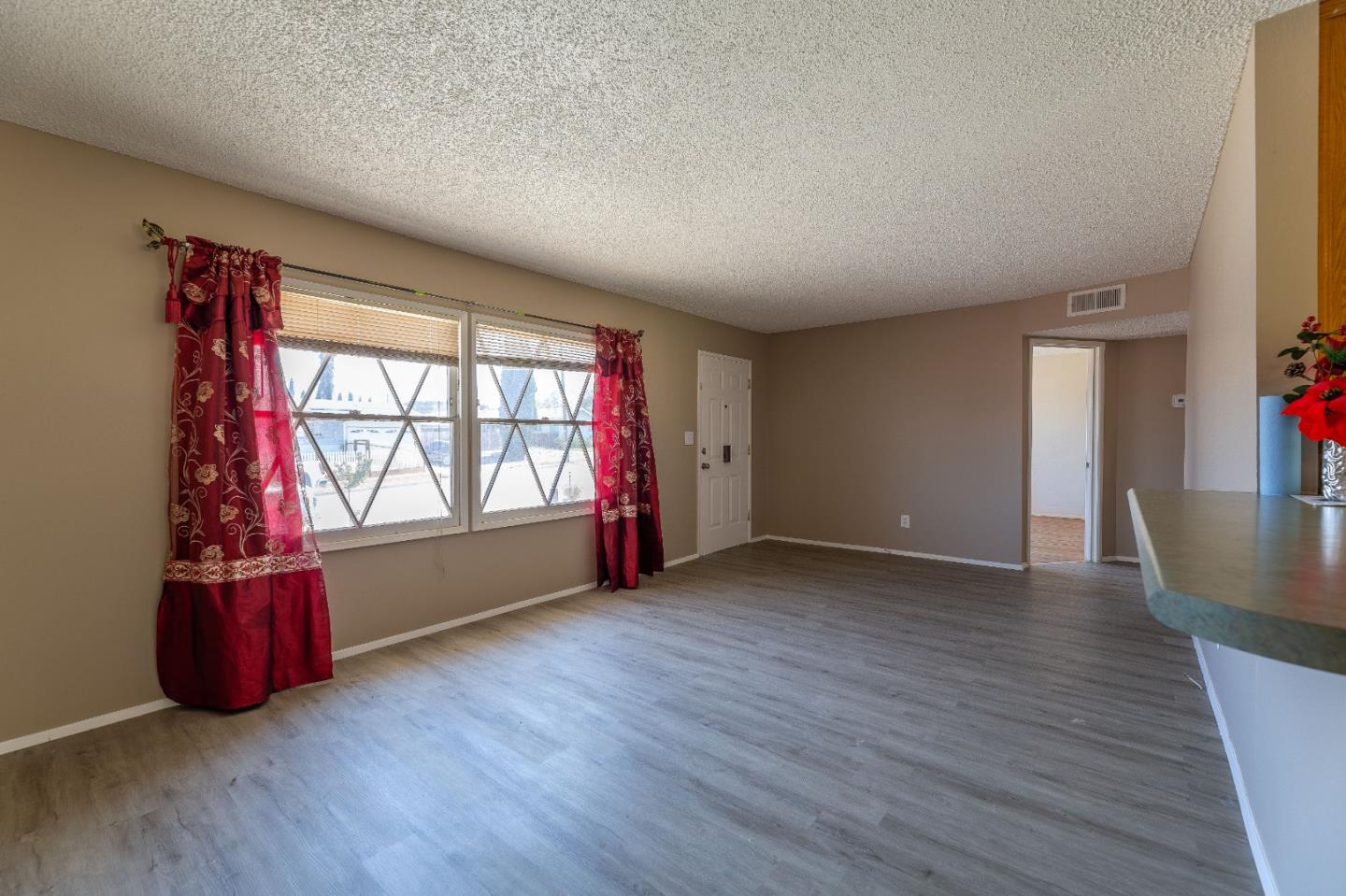 Detail Gallery Image 7 of 24 For 45051 Crown Ave, King City,  CA 93930 - 3 Beds | 2 Baths