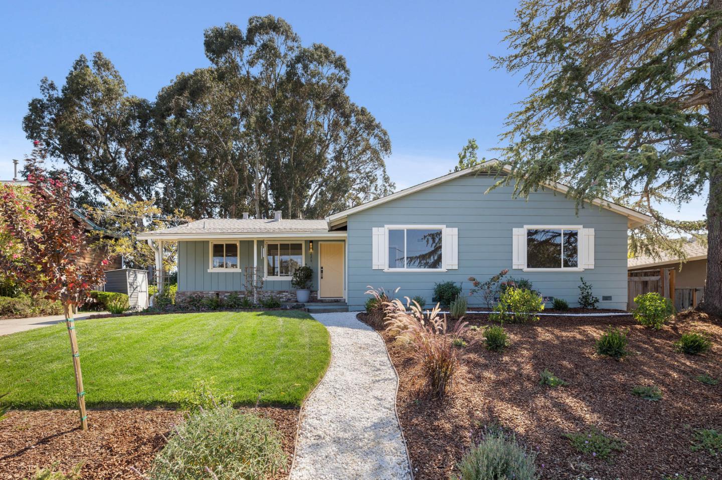Detail Gallery Image 1 of 1 For 1574 Parrott Dr, San Mateo,  CA 94402 - 4 Beds | 2/1 Baths