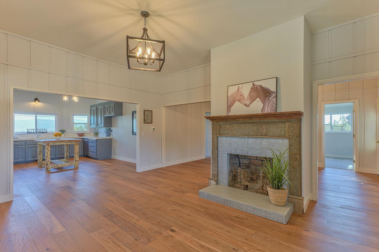 Detail Gallery Image 1 of 1 For 520 River Rd, Salinas,  CA 93908 - 3 Beds | 2 Baths