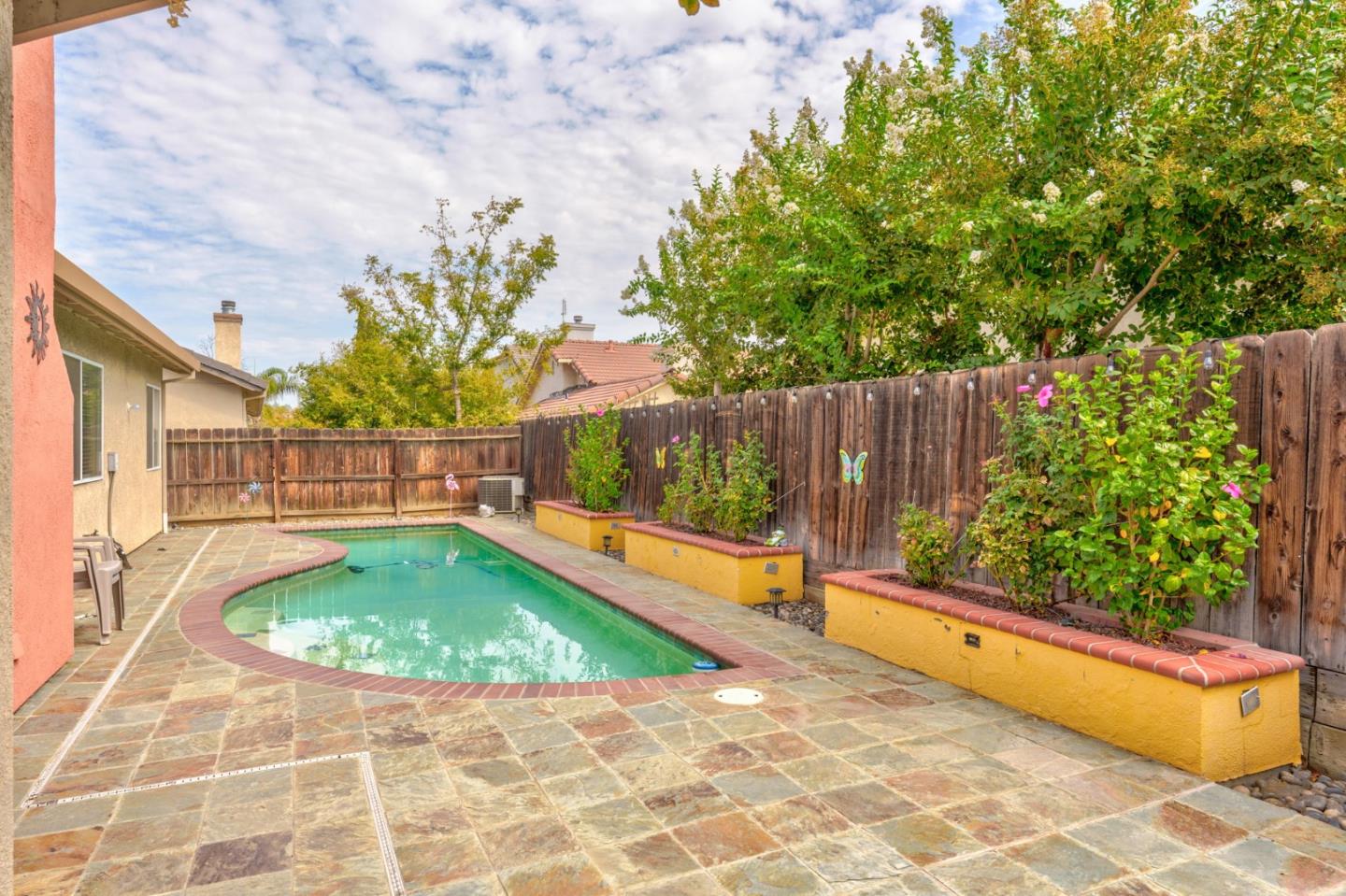 Detail Gallery Image 17 of 17 For 1666 Alyssum Way, Los Banos,  CA 93635 - 4 Beds | 2 Baths