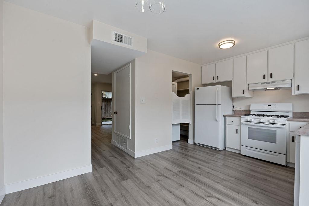 Detail Gallery Image 11 of 29 For 1199 Oddstad Blvd, Pacifica,  CA 94044 - 2 Beds | 1/1 Baths