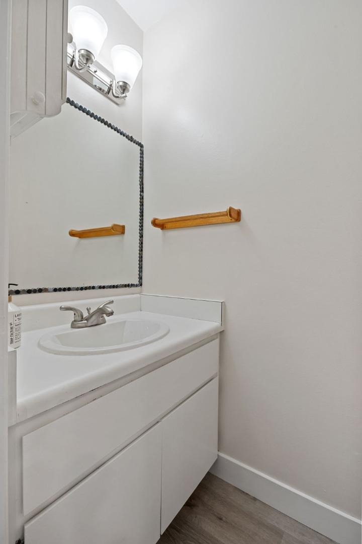 Detail Gallery Image 25 of 29 For 1199 Oddstad Blvd, Pacifica,  CA 94044 - 2 Beds | 1/1 Baths