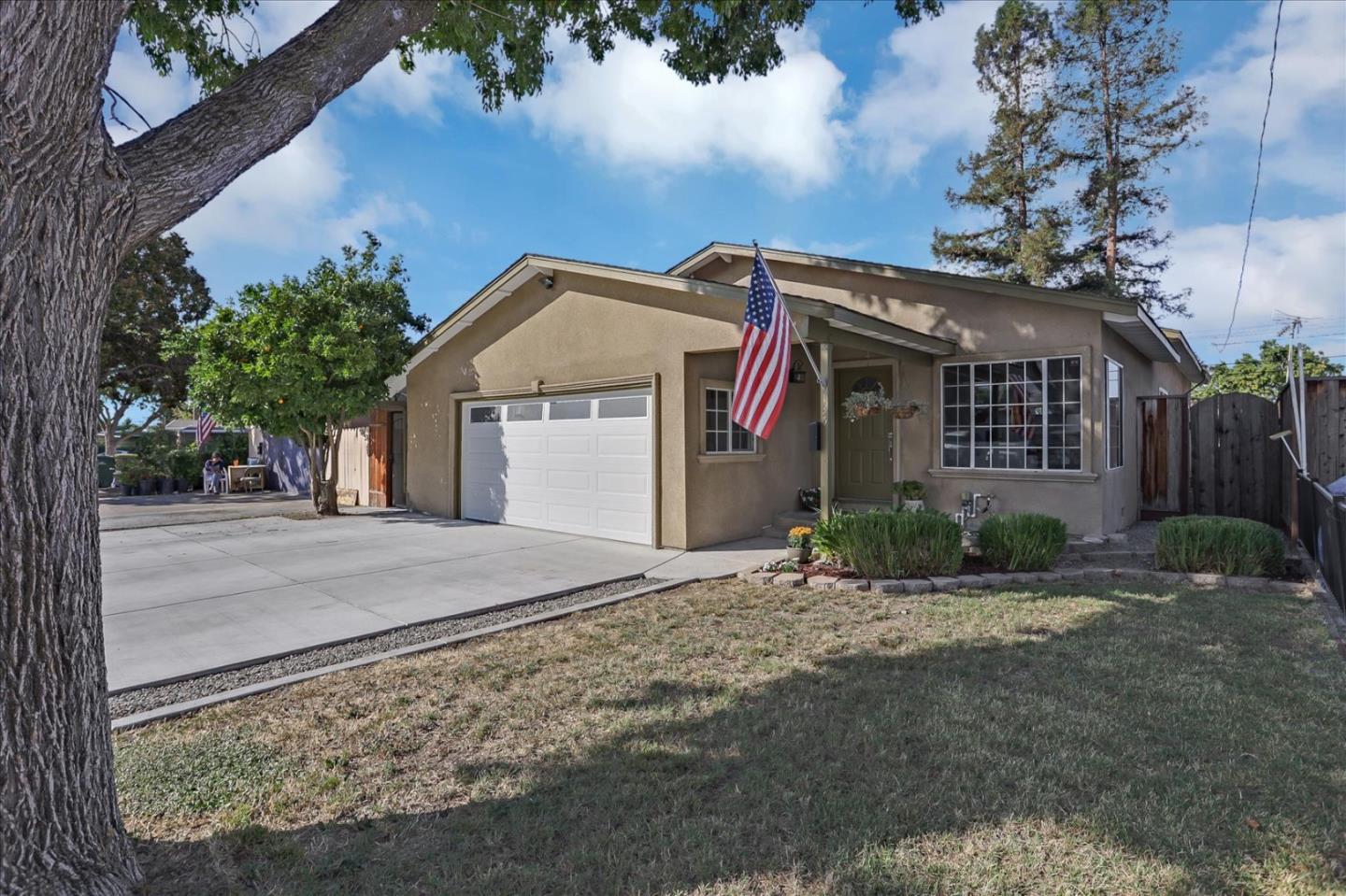 Detail Gallery Image 1 of 1 For 135 S Gadsden Dr, Milpitas,  CA 95035 - 5 Beds | 3 Baths