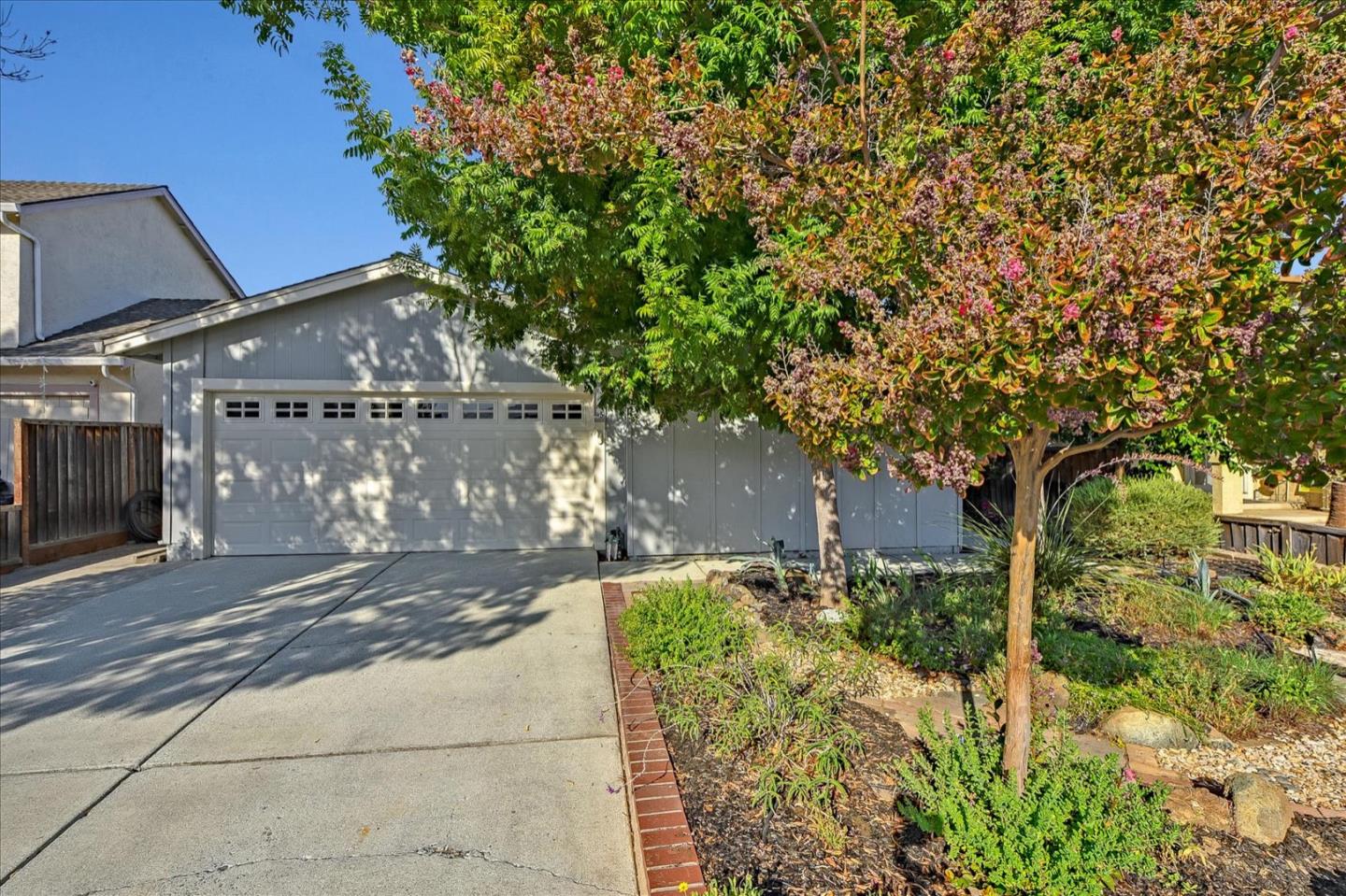 Detail Gallery Image 1 of 1 For 3245 Janelle Dr, San Jose,  CA 95148 - 3 Beds | 2 Baths
