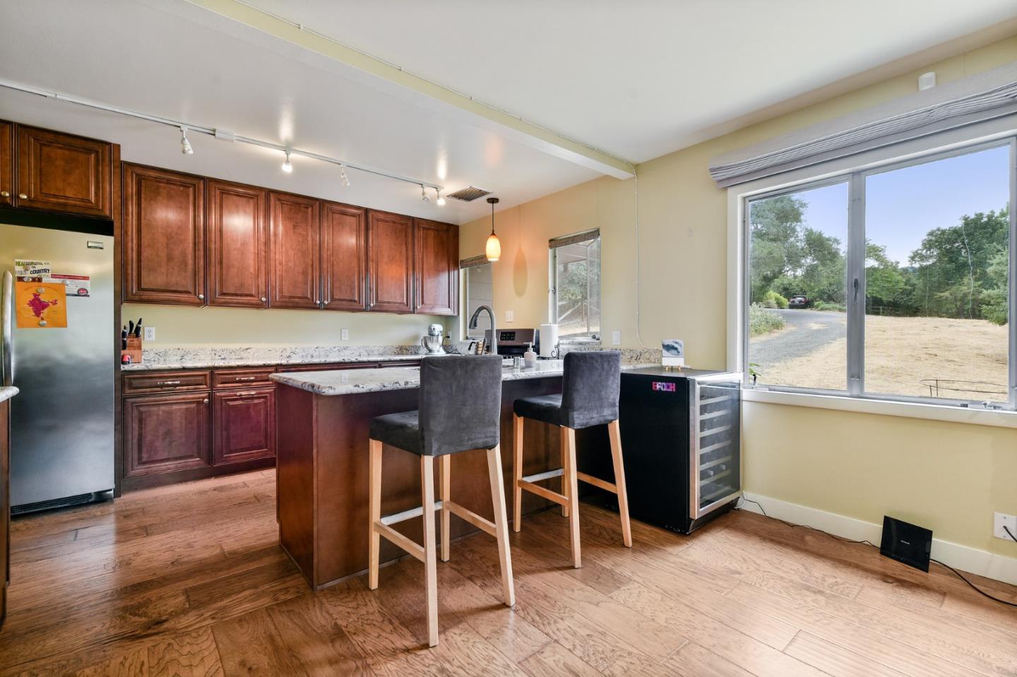 Detail Gallery Image 11 of 29 For 1369 Canada Rd, Woodside,  CA 94062 - 2 Beds | 1 Baths