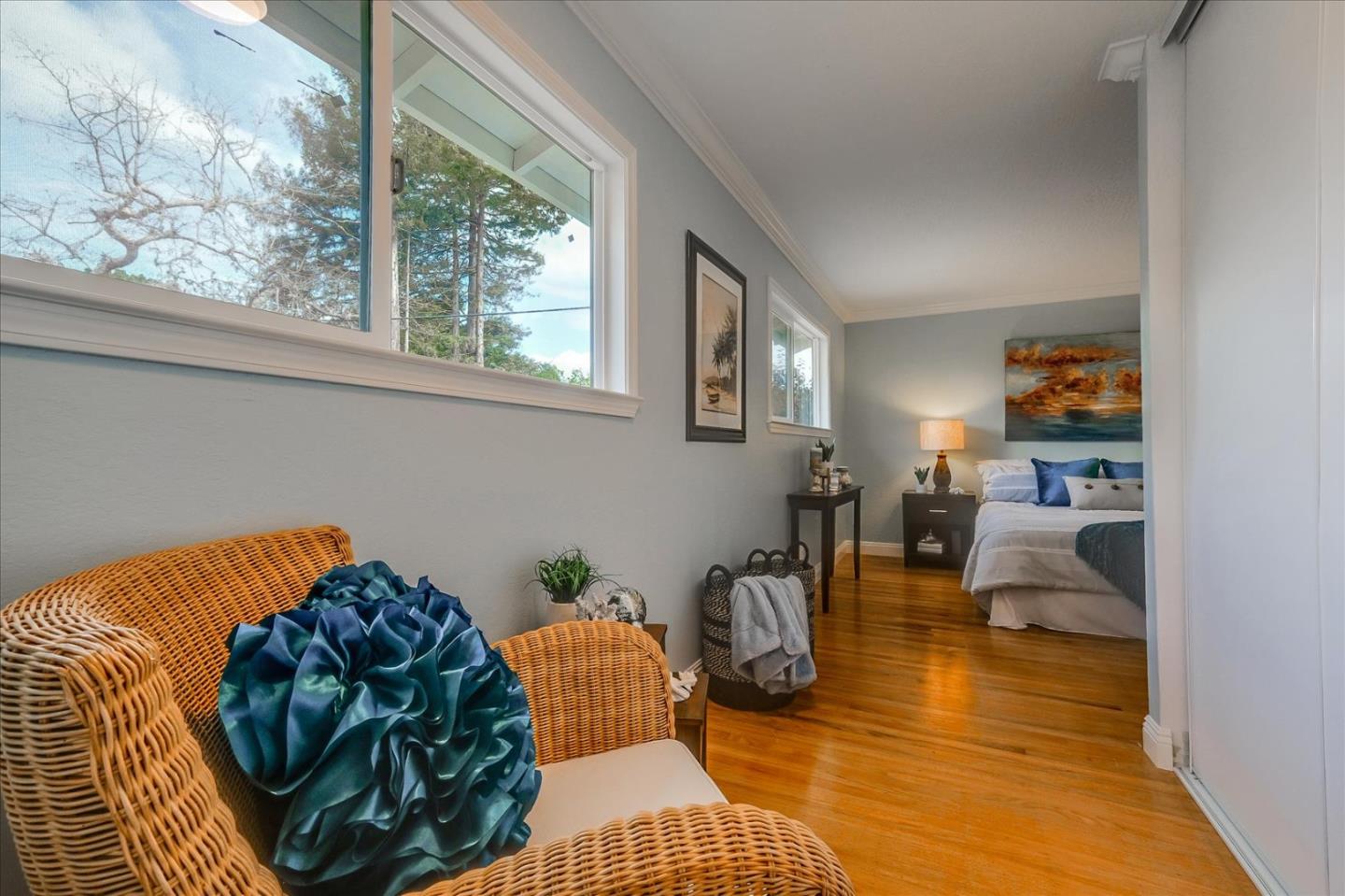 Detail Gallery Image 16 of 40 For 621 Monterey Ave, Capitola,  CA 95010 - 6 Beds | 2/1 Baths