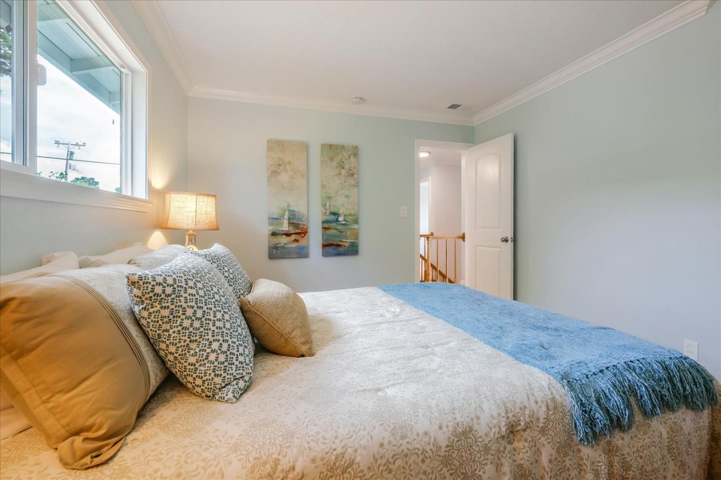 Detail Gallery Image 20 of 40 For 621 Monterey Ave, Capitola,  CA 95010 - 6 Beds | 2/1 Baths