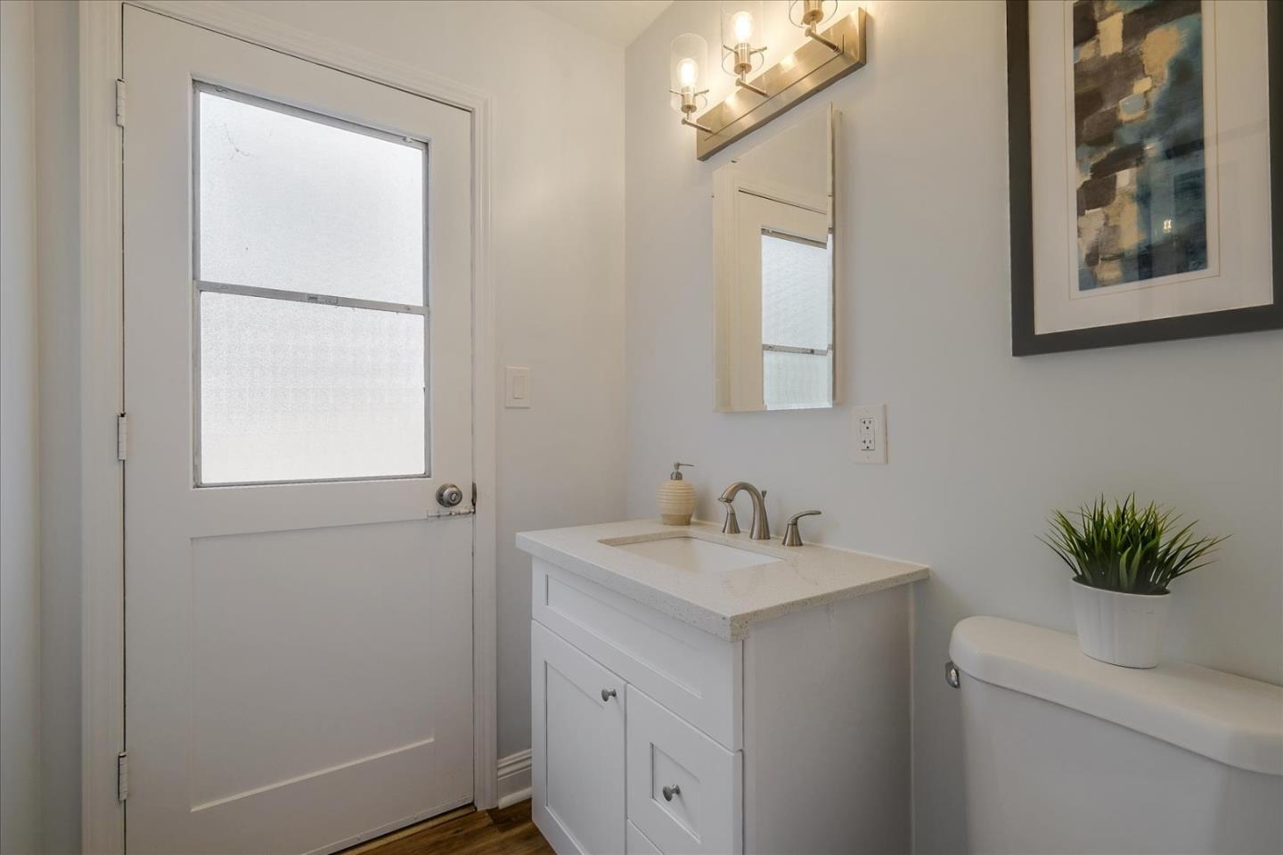 Detail Gallery Image 29 of 40 For 621 Monterey Ave, Capitola,  CA 95010 - 6 Beds | 2/1 Baths