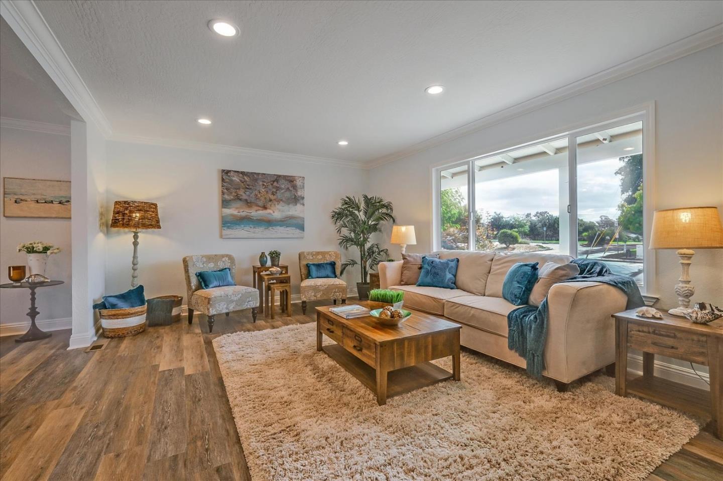 Detail Gallery Image 3 of 40 For 621 Monterey Ave, Capitola,  CA 95010 - 6 Beds | 2/1 Baths