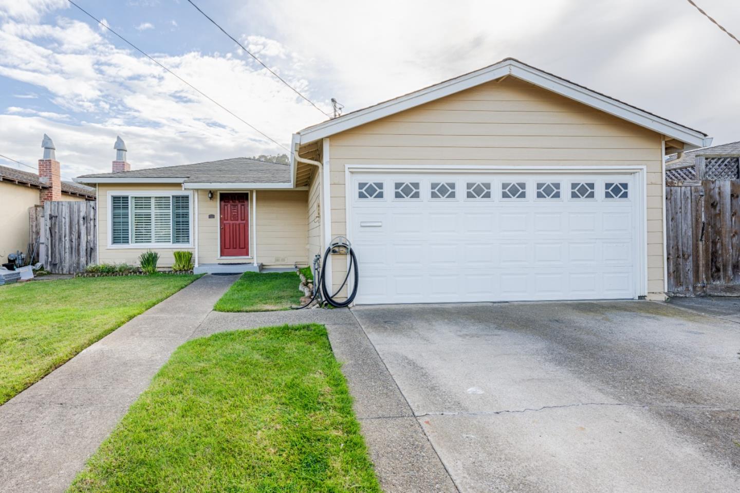 Detail Gallery Image 1 of 1 For 528 Arguello Blvd, Pacifica,  CA 94044 - 3 Beds | 1/1 Baths