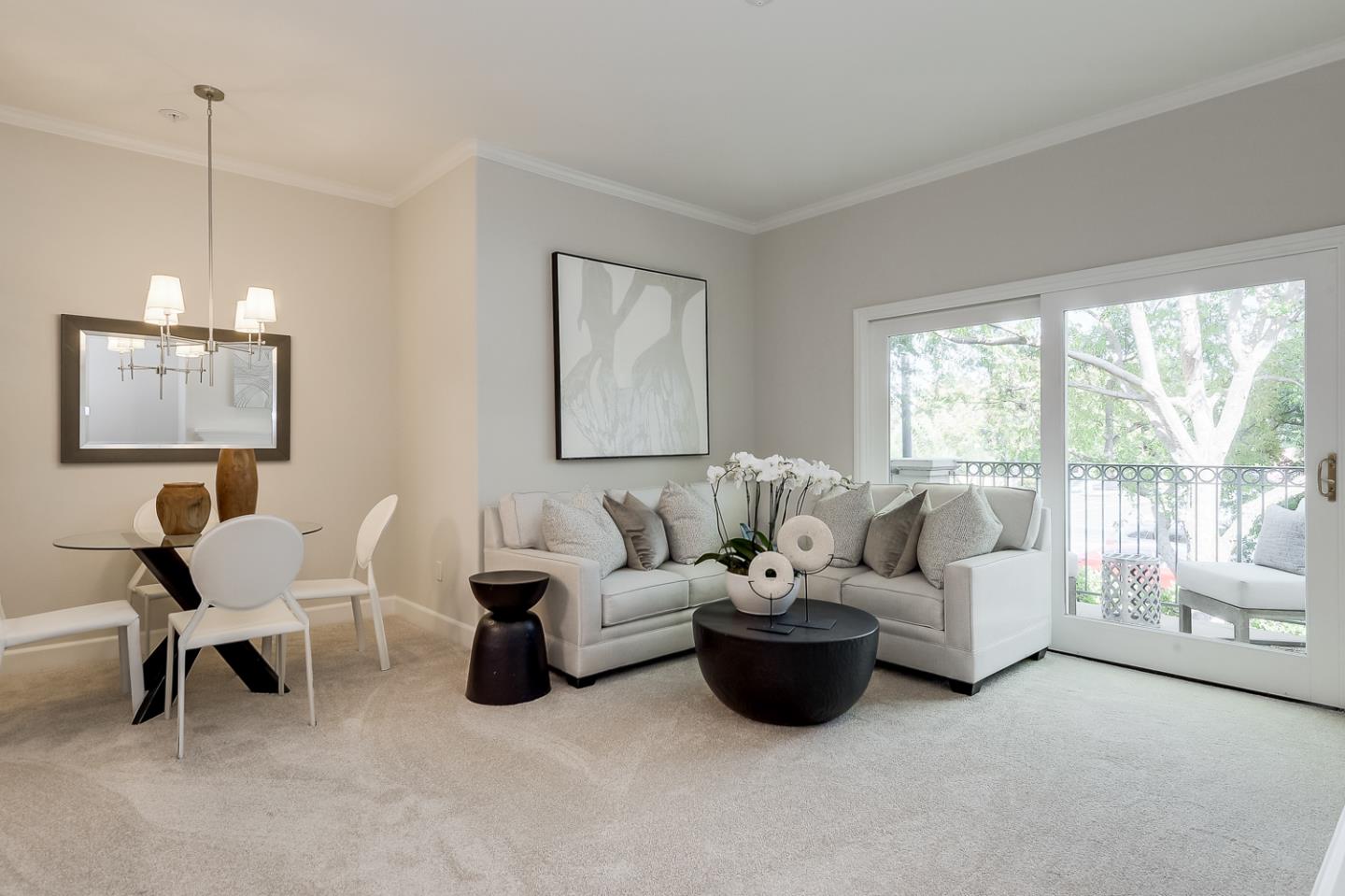 Detail Gallery Image 4 of 24 For 1 W Edith Ave #D223,  Los Altos,  CA 94022 - 1 Beds | 2 Baths