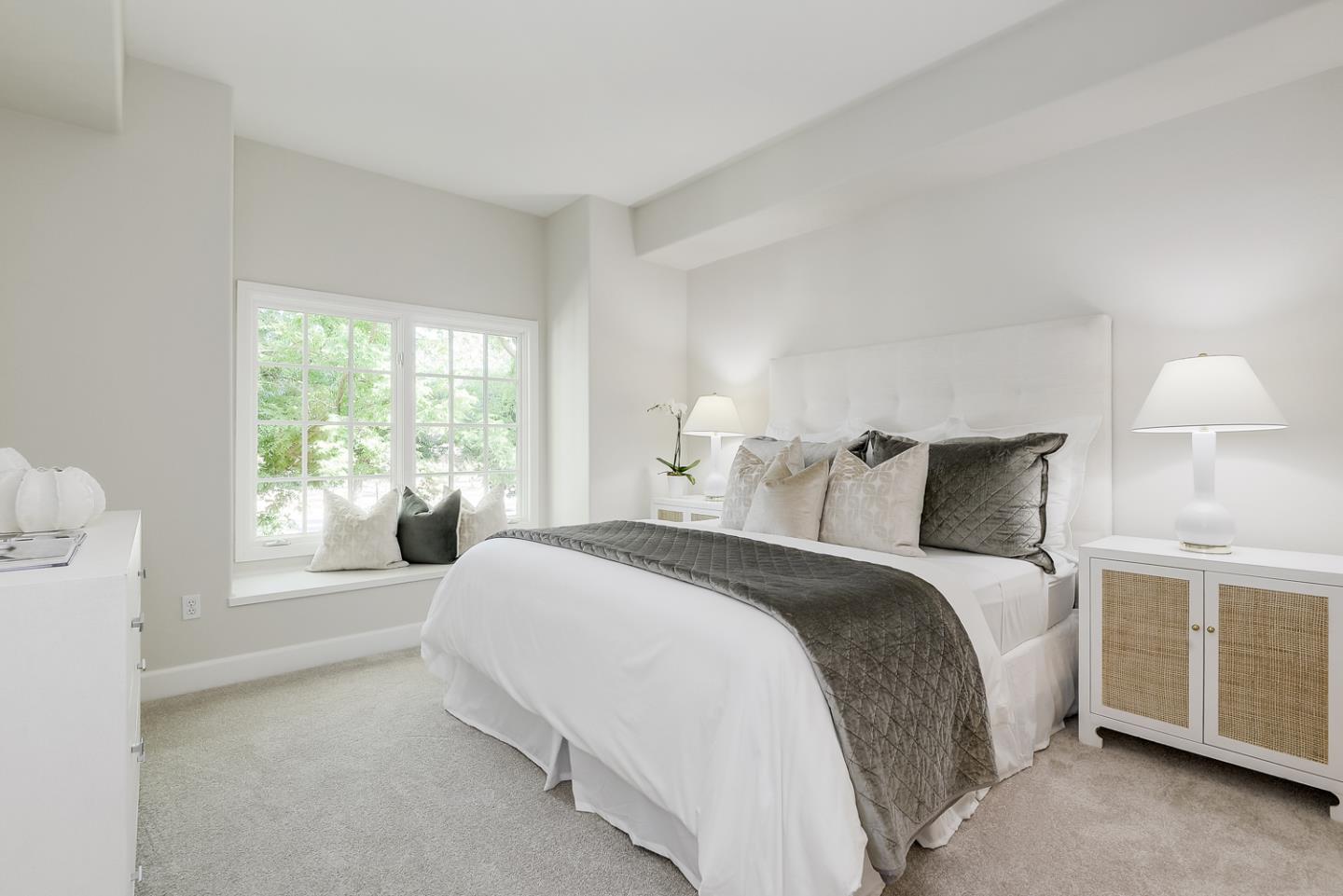 Detail Gallery Image 8 of 24 For 1 W Edith Ave #D223,  Los Altos,  CA 94022 - 1 Beds | 2 Baths