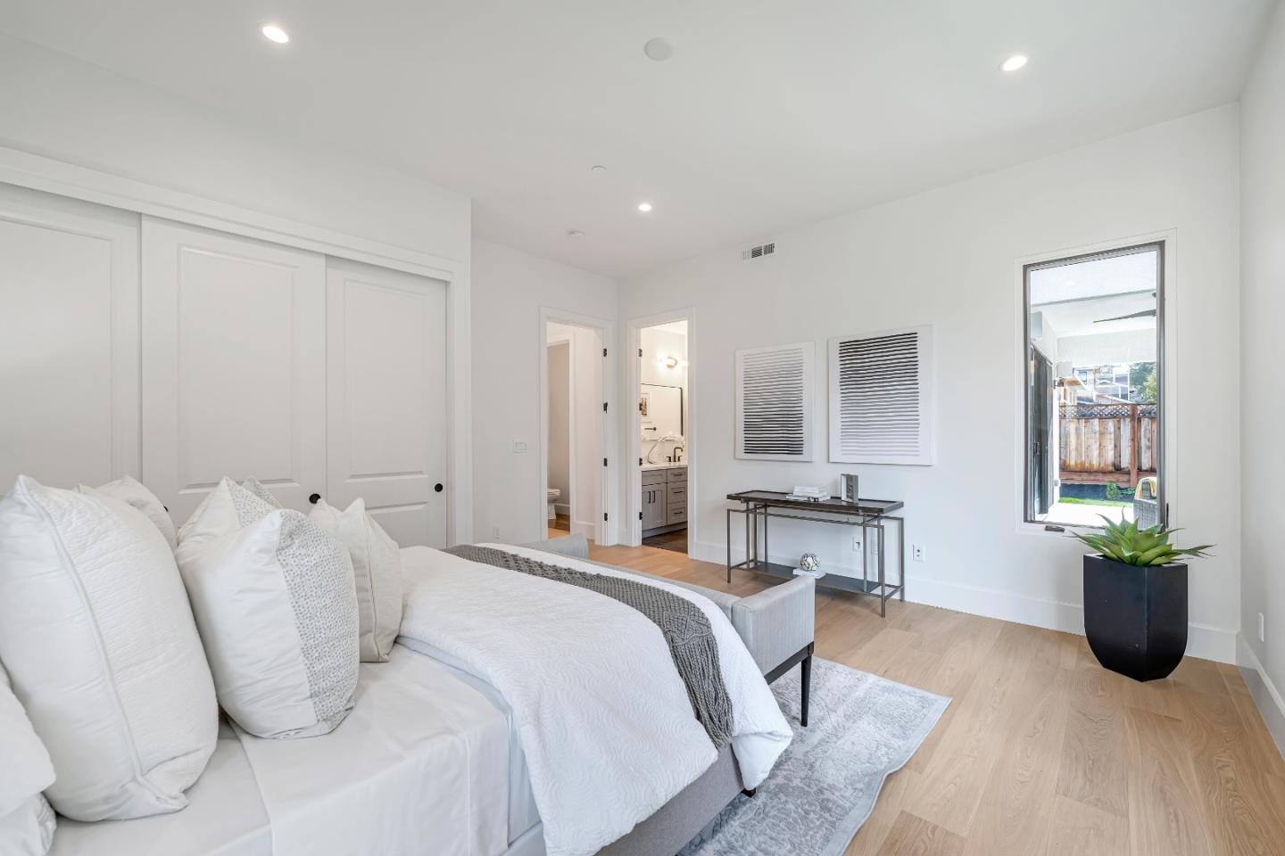 Detail Gallery Image 62 of 118 For 351 Martens Ave, Mountain View,  CA 94040 - 6 Beds | 6/1 Baths
