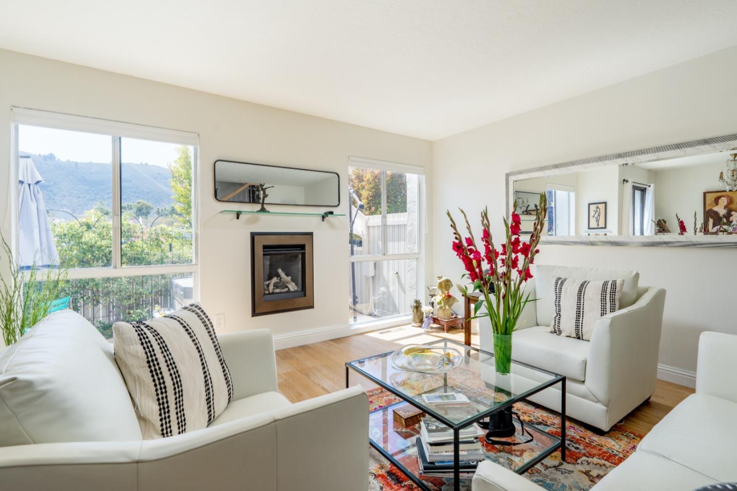 Detail Gallery Image 1 of 1 For 4000 Rio Rd #5,  Carmel,  CA 93923 - 2 Beds | 2/1 Baths