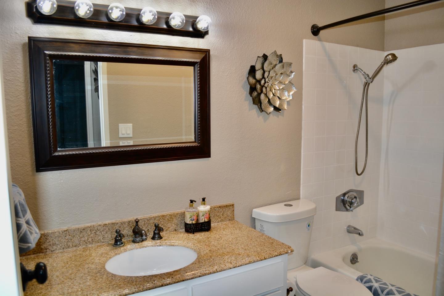 Detail Gallery Image 10 of 18 For 370 Imperial Way #116,  Daly City,  CA 94015 - 2 Beds | 2 Baths
