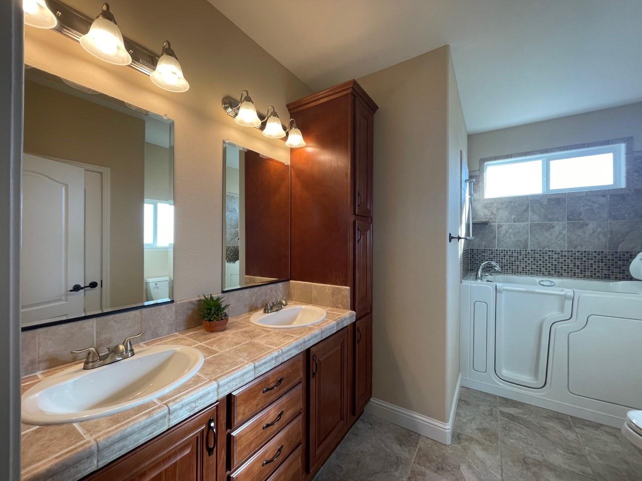 Detail Gallery Image 14 of 26 For 47 Seabreeze Dr #47,  Half Moon Bay,  CA 94019 - 2 Beds | 2 Baths
