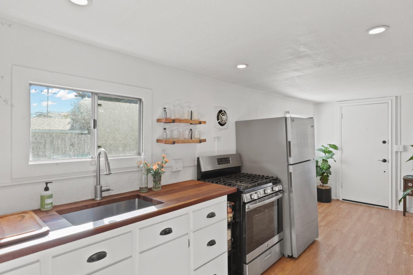 1436 Luxton St, Seaside, CA 93955 photo 8