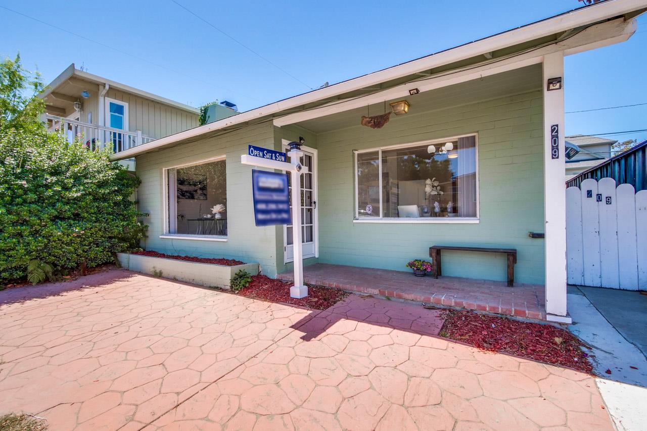 Detail Gallery Image 1 of 1 For 209 Aptos Beach Dr, Aptos,  CA 95003 - 1 Beds | 1 Baths