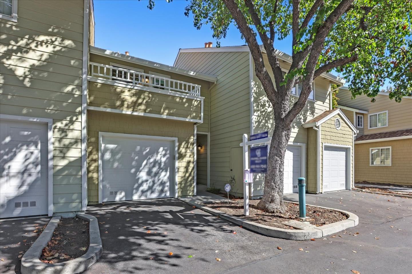 Detail Gallery Image 1 of 1 For 201 Ada Ave #45,  Mountain View,  CA 94043 - 2 Beds | 2/1 Baths