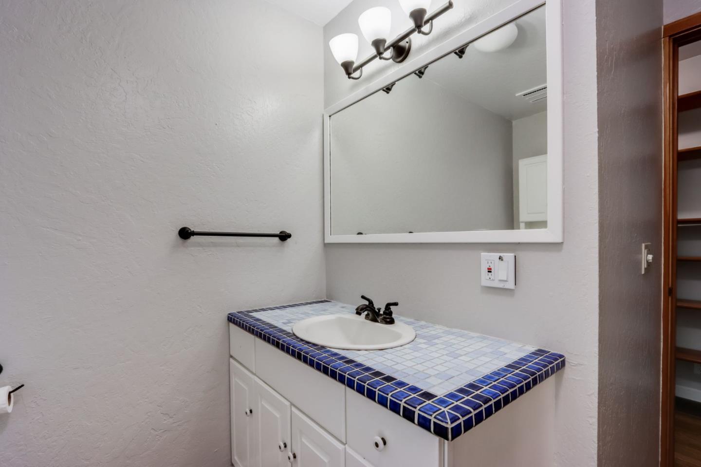 Detail Gallery Image 25 of 27 For 1 Memory Ln, La Honda,  CA 94020 - 3 Beds | 2 Baths