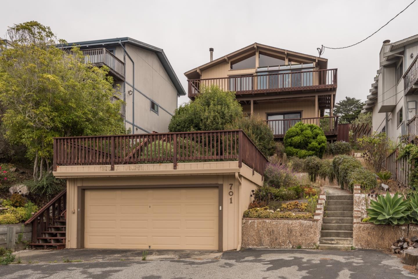 Detail Gallery Image 1 of 1 For 701 Ethledore Street St, Moss Beach,  CA 94038 - 4 Beds | 3 Baths