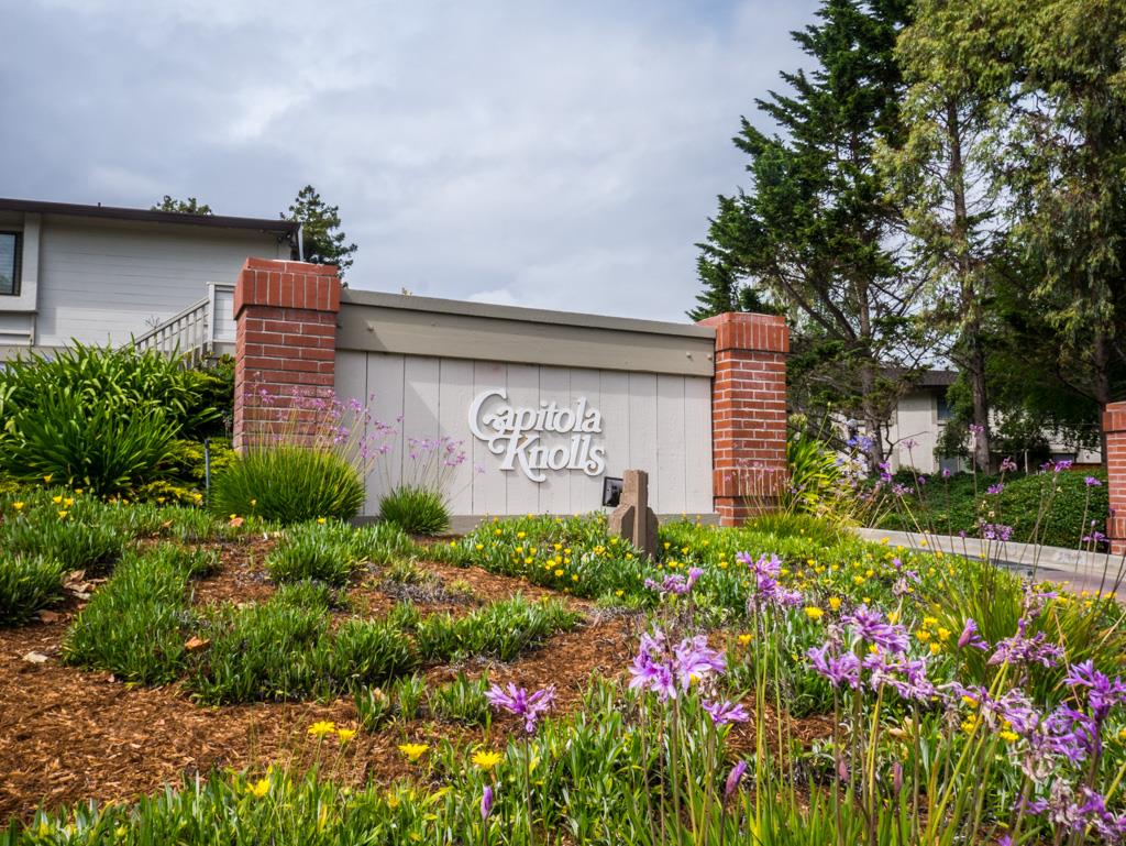 Detail Gallery Image 1 of 1 For 918 Ponselle Ln #1,  Capitola,  CA 95010 - 2 Beds | 1 Baths