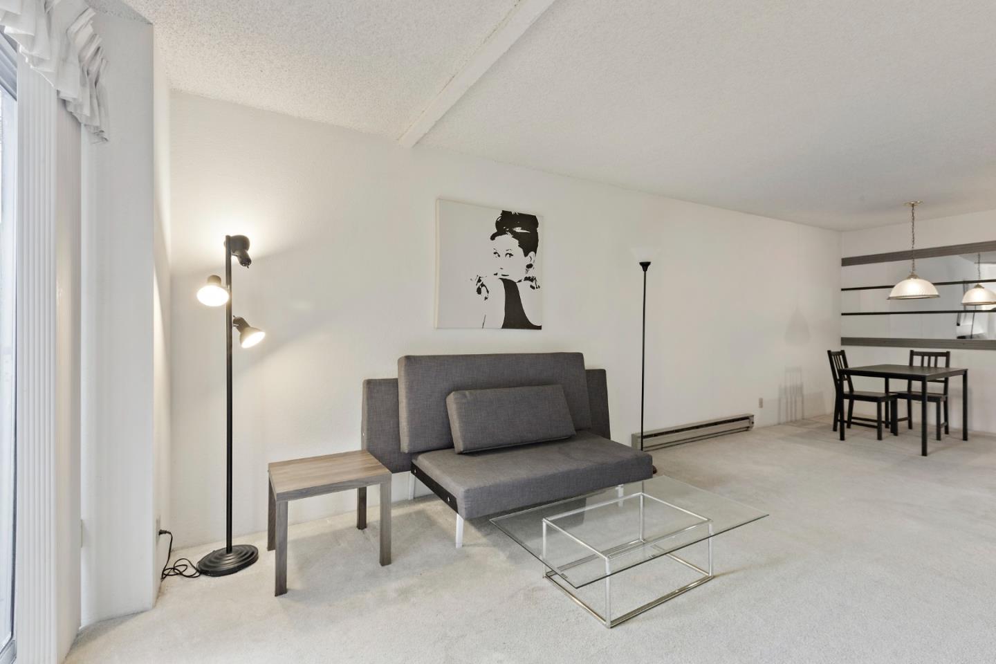 Detail Gallery Image 5 of 19 For 389 Half Moon Ln #12,  Daly City,  CA 94015 - 1 Beds | 1 Baths