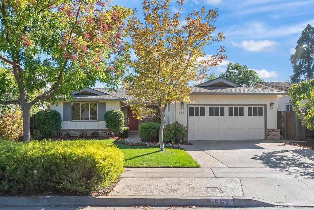 Detail Gallery Image 1 of 1 For 562 Carlisle Way, Sunnyvale,  CA 94087 - 3 Beds | 2 Baths