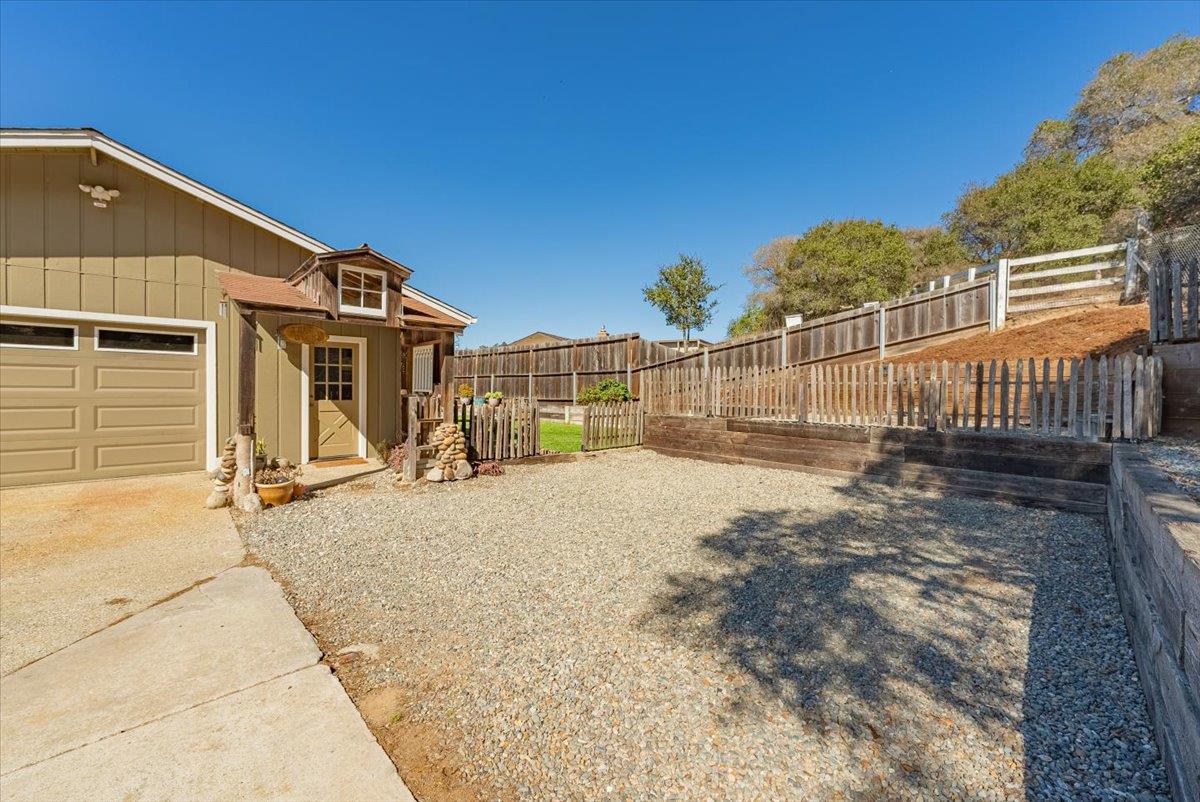 Detail Gallery Image 32 of 48 For 7581 Chester Dr, Salinas,  CA 93907 - 3 Beds | 2 Baths