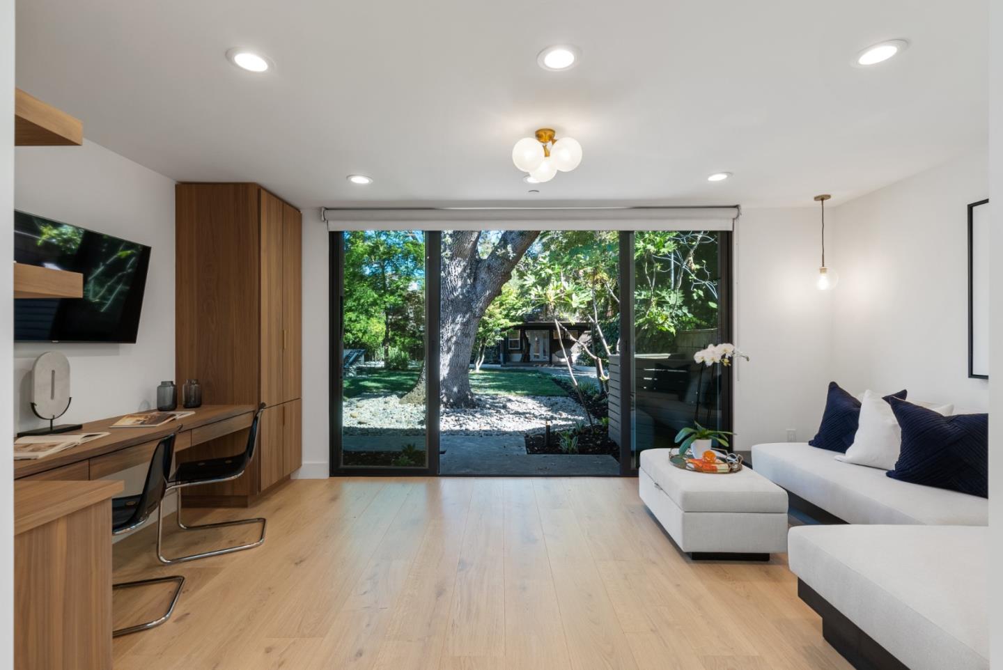 1880 Carmelita Dr, San Carlos, CA 94070 6 Beds 4/2 Baths (Canceled