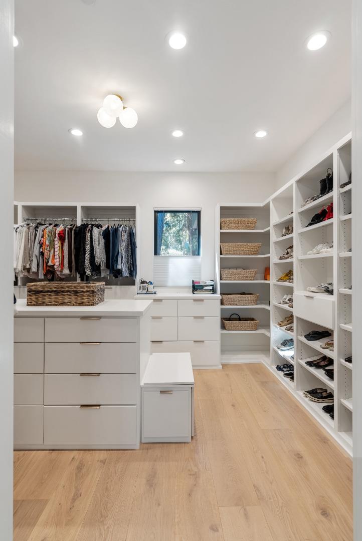 1880 Carmelita Dr, San Carlos, CA 94070 6 Beds 4/2 Baths (Canceled