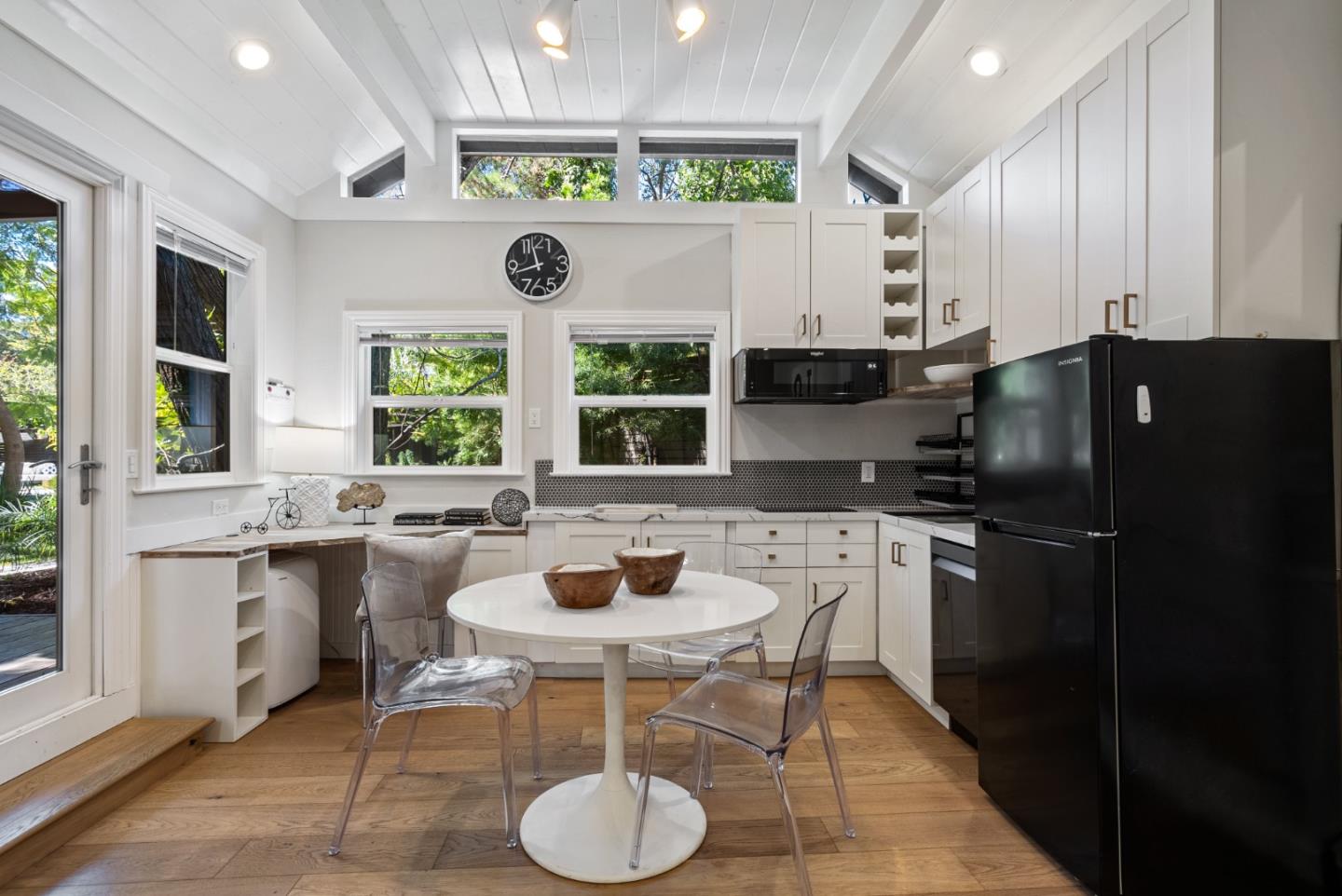 1880 Carmelita Dr, San Carlos, CA 94070 6 Beds 4/2 Baths (Canceled